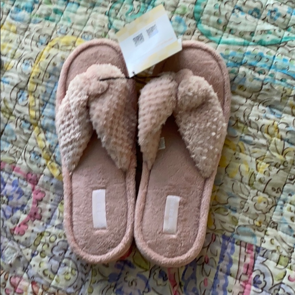 Pink outdoor/indoor slippers!!